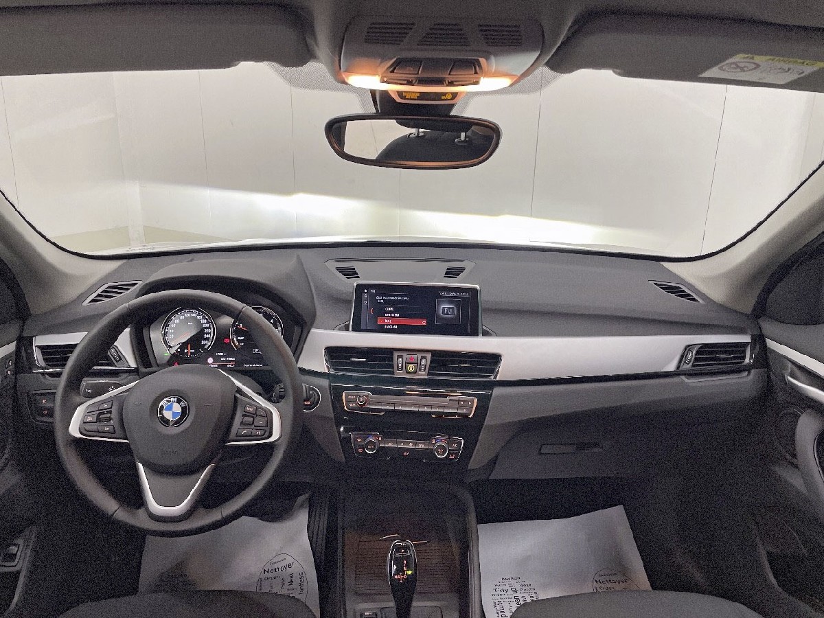 BMW X1 sDRIVE 18d Corporate AUTOMÁTICO - 4