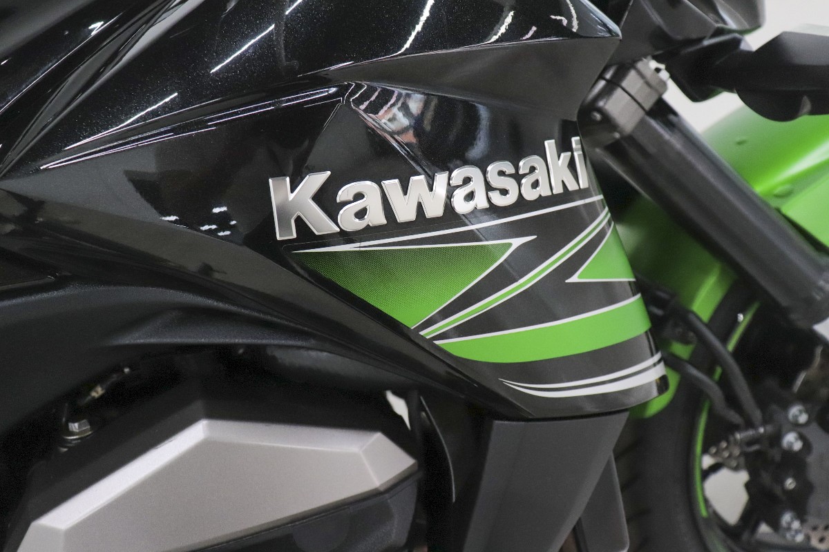 Kawasaki Z800 E - 13