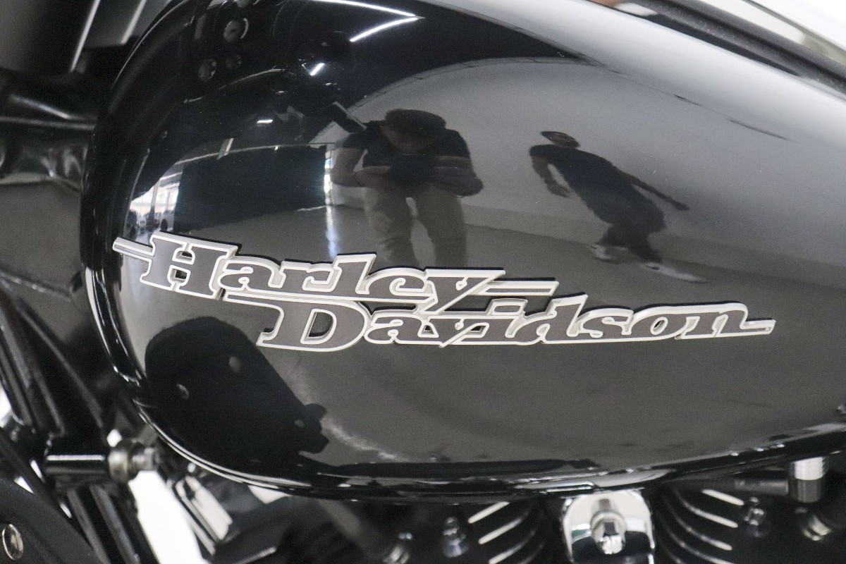 Harley Davidson Street GLIDE 1600cc - 12