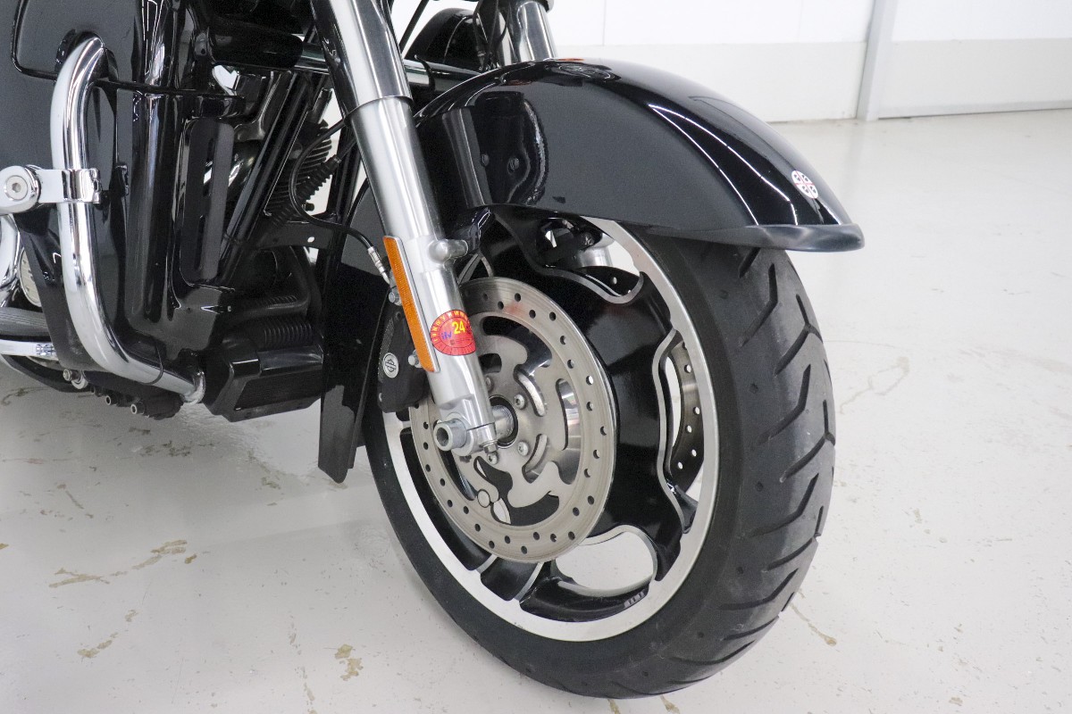 Harley Davidson Street GLIDE 1600cc - 6