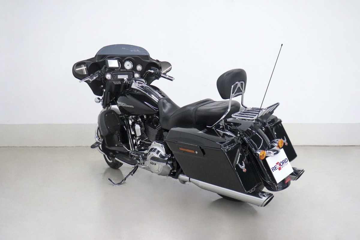 Harley Davidson Street GLIDE 1600cc - 2