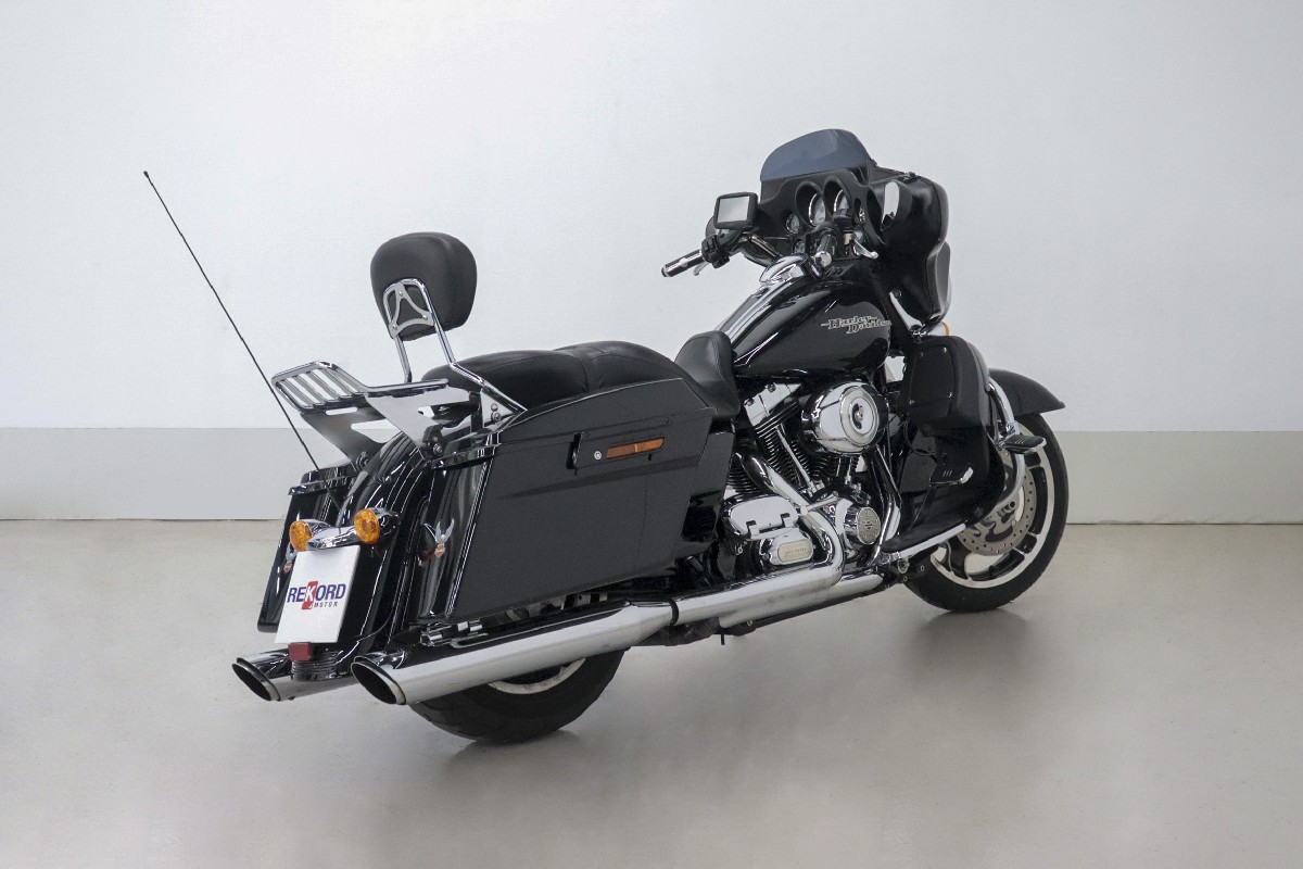 Harley Davidson Street GLIDE 1600cc - 3